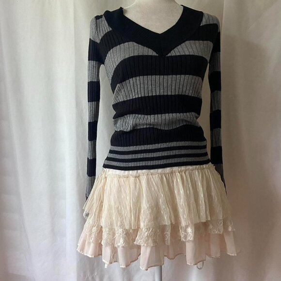 L.e.i. Women's Black and Grey Jumper - Picture 4 of 5